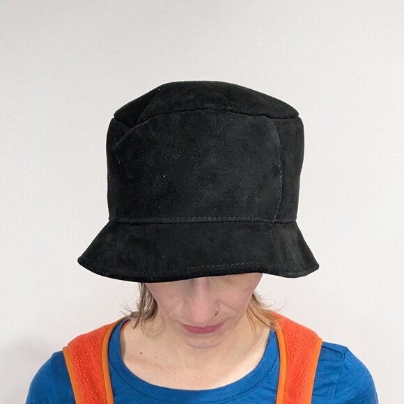 Lanark Sheepskin Bucket Hat Black Size Large - Picture 1 of 3